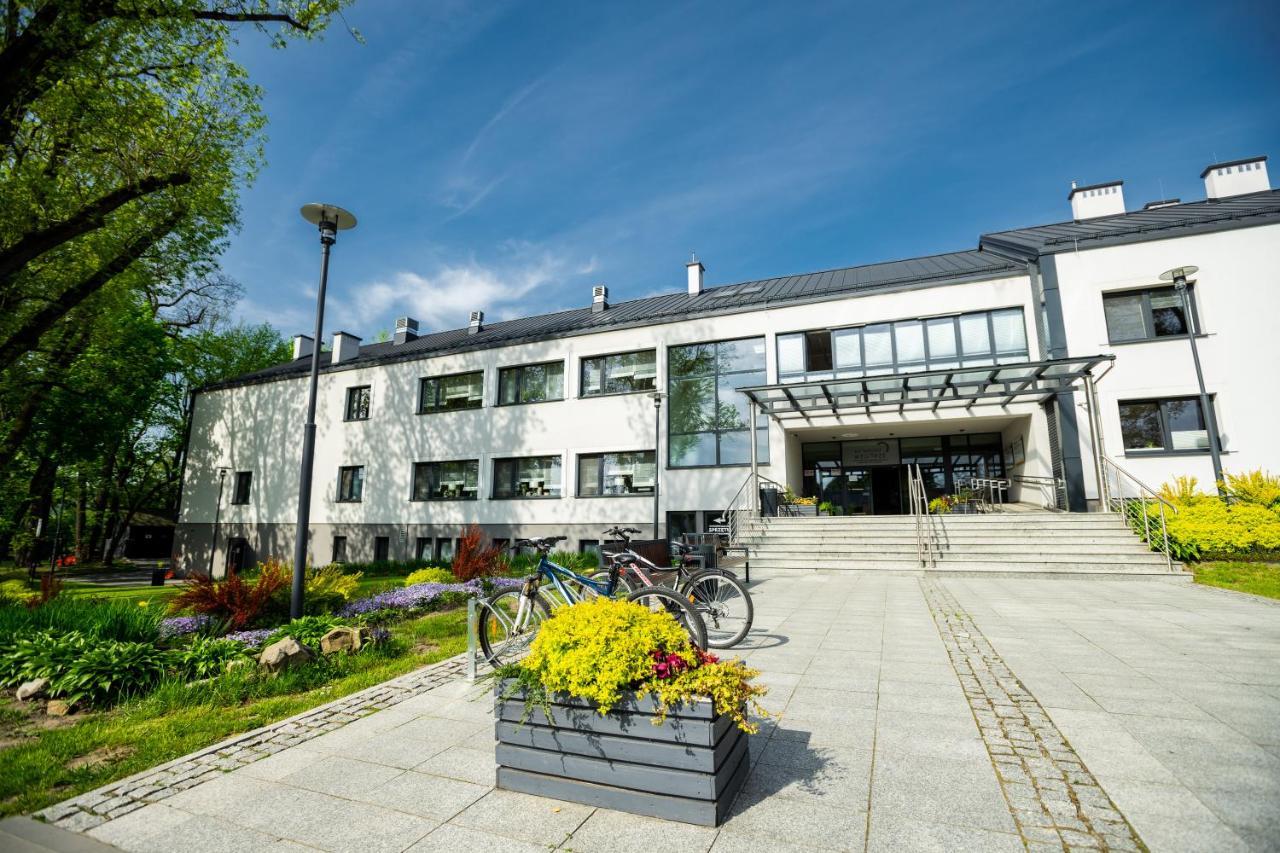 Centrum Rehabilitacji Spolecznej I Zawodowej Zaz Sloneczne Wzgorze تارنوف المظهر الخارجي الصورة
