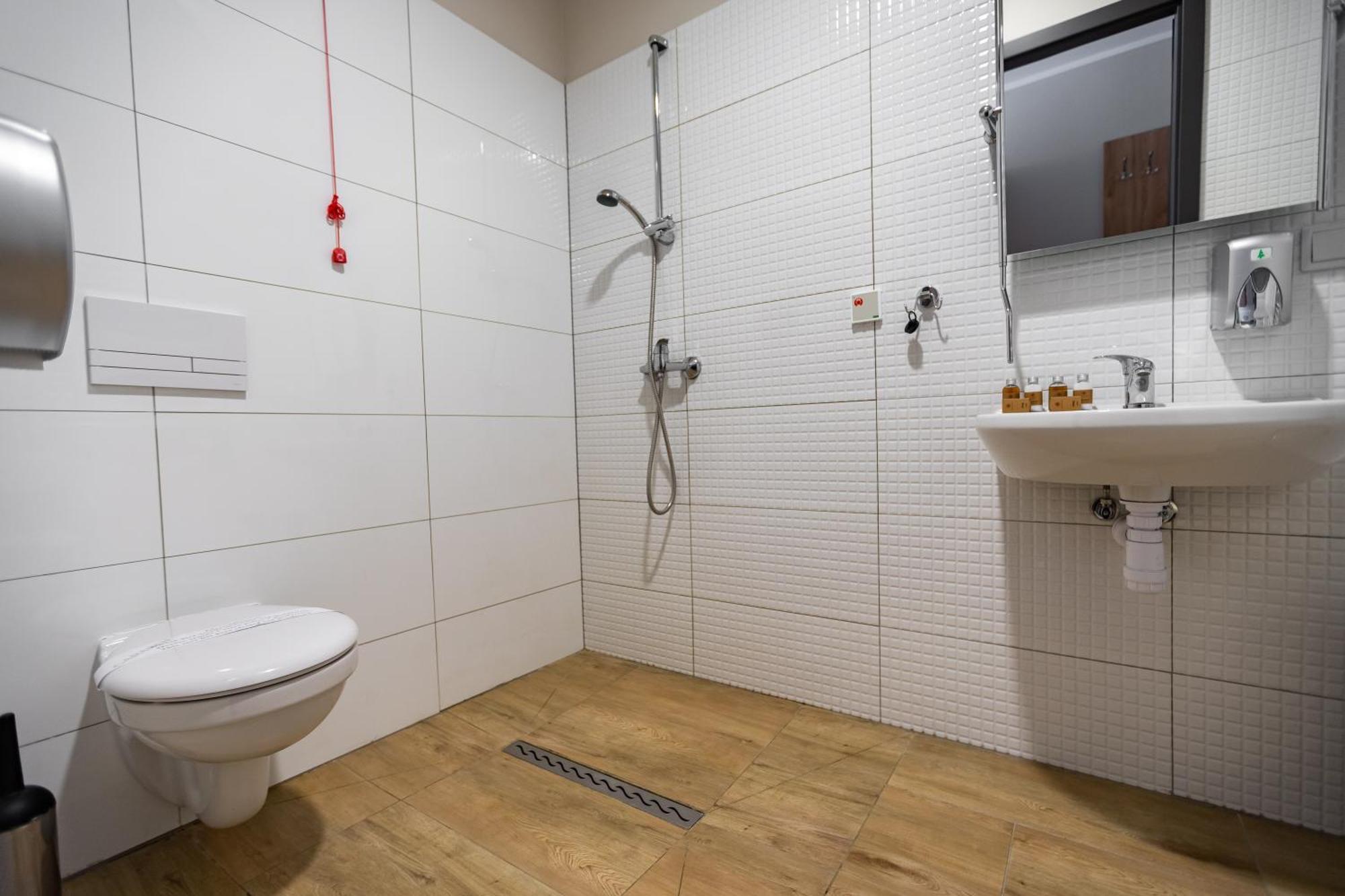 Centrum Rehabilitacji Spolecznej I Zawodowej Zaz Sloneczne Wzgorze تارنوف المظهر الخارجي الصورة