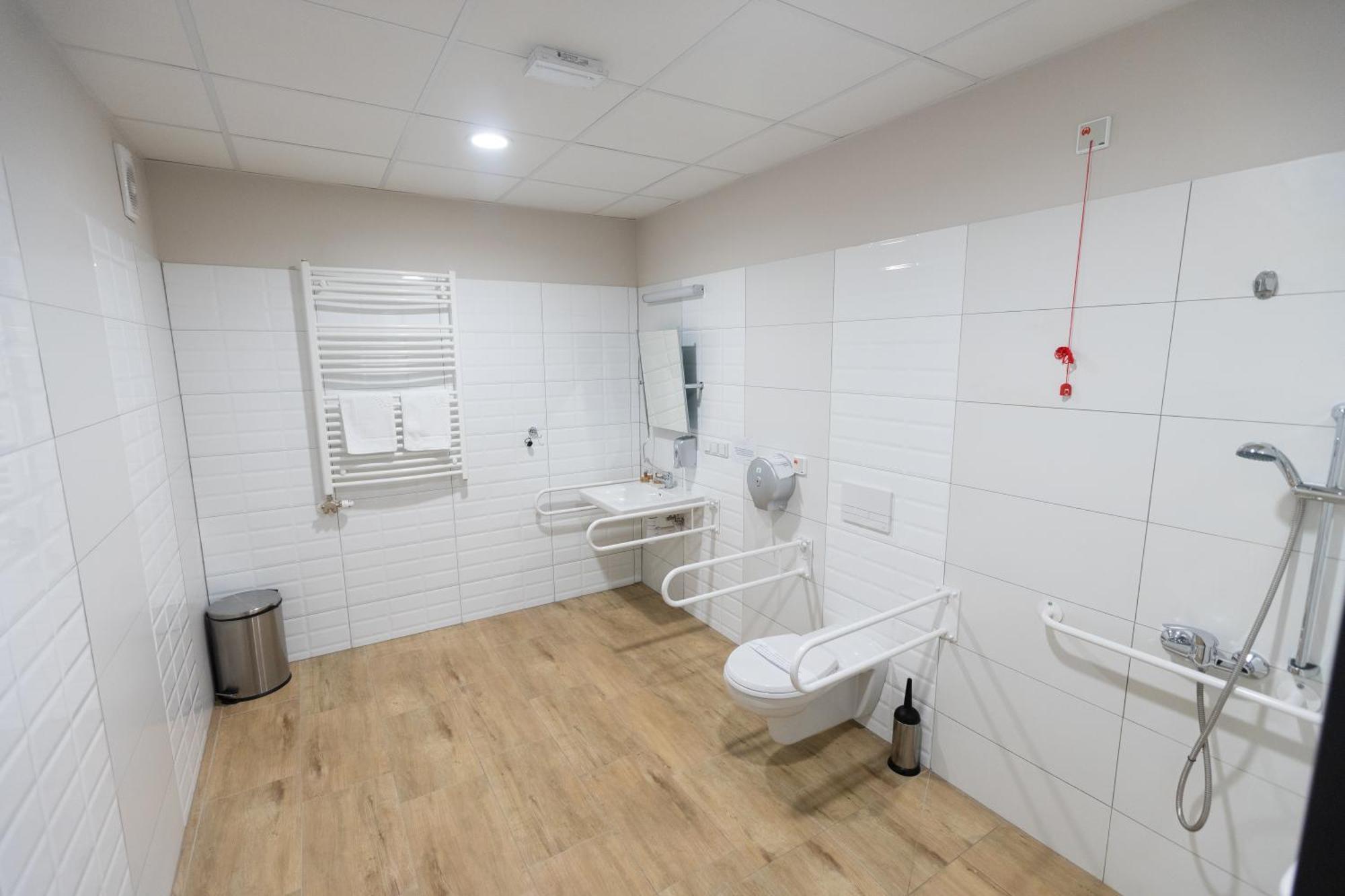 Centrum Rehabilitacji Spolecznej I Zawodowej Zaz Sloneczne Wzgorze تارنوف المظهر الخارجي الصورة